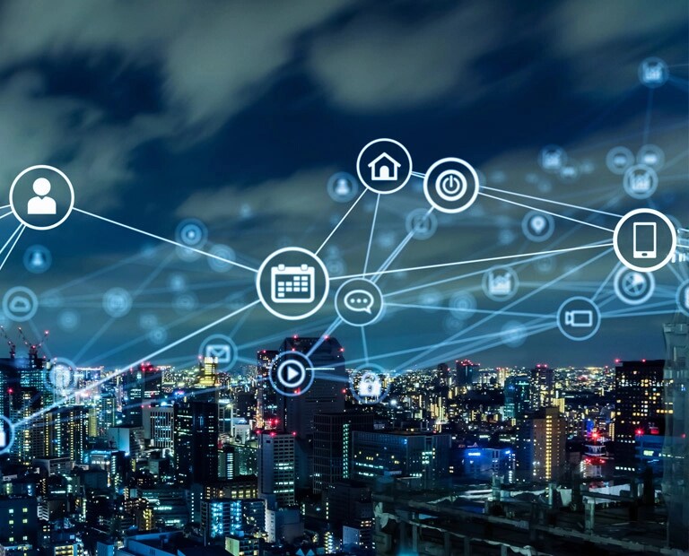 advancing-enterprise-transformation-and-innovation-through-5g-tablet-768w-x-620h